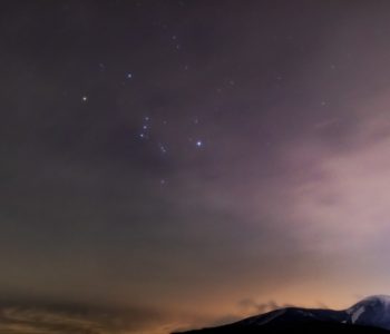 2021年1月5日、信州たてしな 白樺高原の蓼科第二牧場から、夜の星空風景