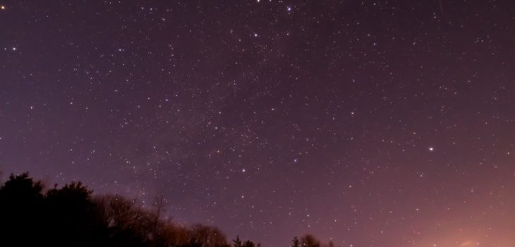 2021年1月18日、信州たてしな 白樺高原の三望台から、夜景と星空の風景
