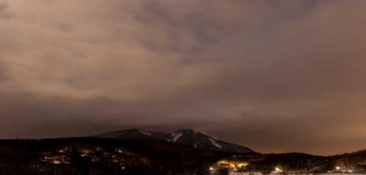 2021年1月26日、信州たてしな 白樺高原の蓼科第二牧場から、夜の風景